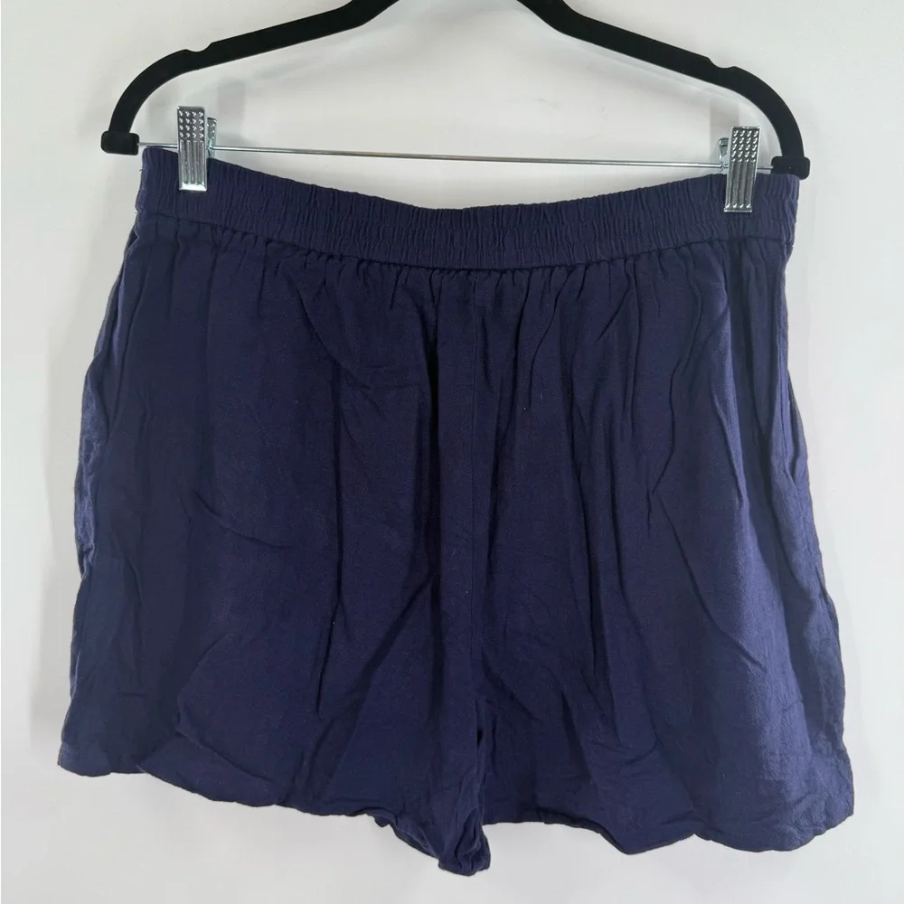 EUC Riley & Rae Flat Front Shorts - Picture 5 of 6